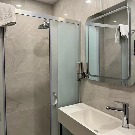 Gnc Airport Hotel 4*
