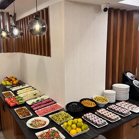 Hotel Gnc Airport 4*