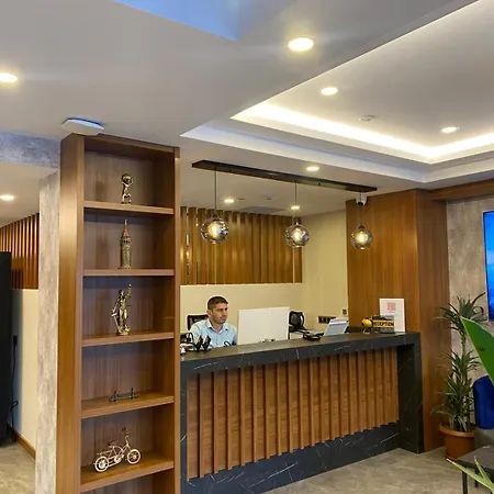 Gnc Airport 4*